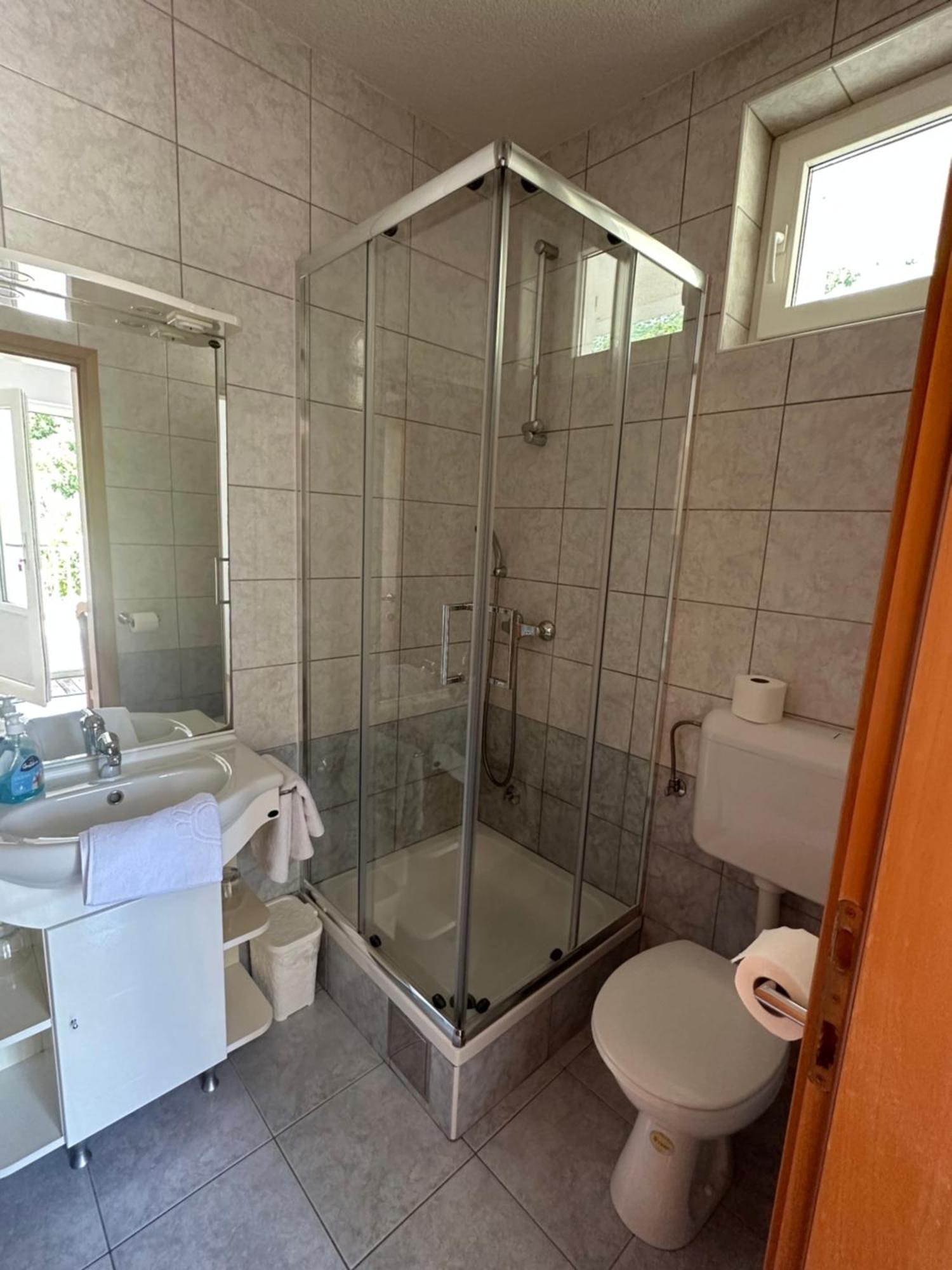 Pension Maric Rooms Brist Ngoại thất bức ảnh