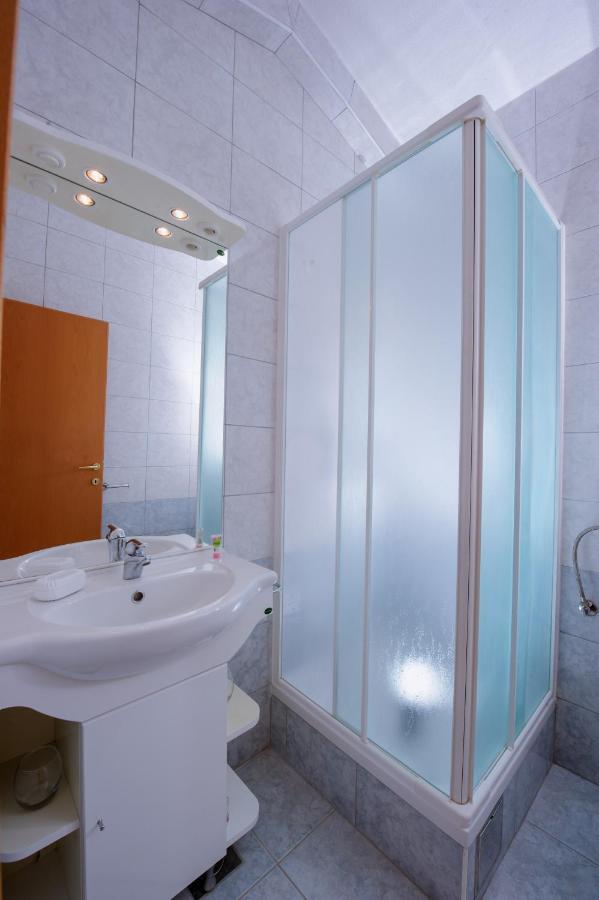 Pension Maric Rooms Brist Ngoại thất bức ảnh
